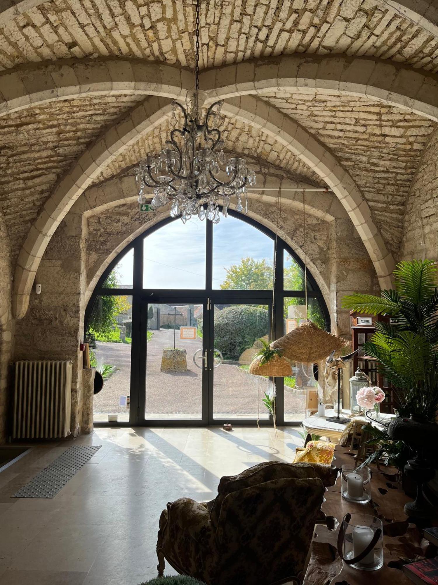 L'Abbaye Saint Michel Bed & Breakfast ตอนแนร์ ภายนอก รูปภาพ