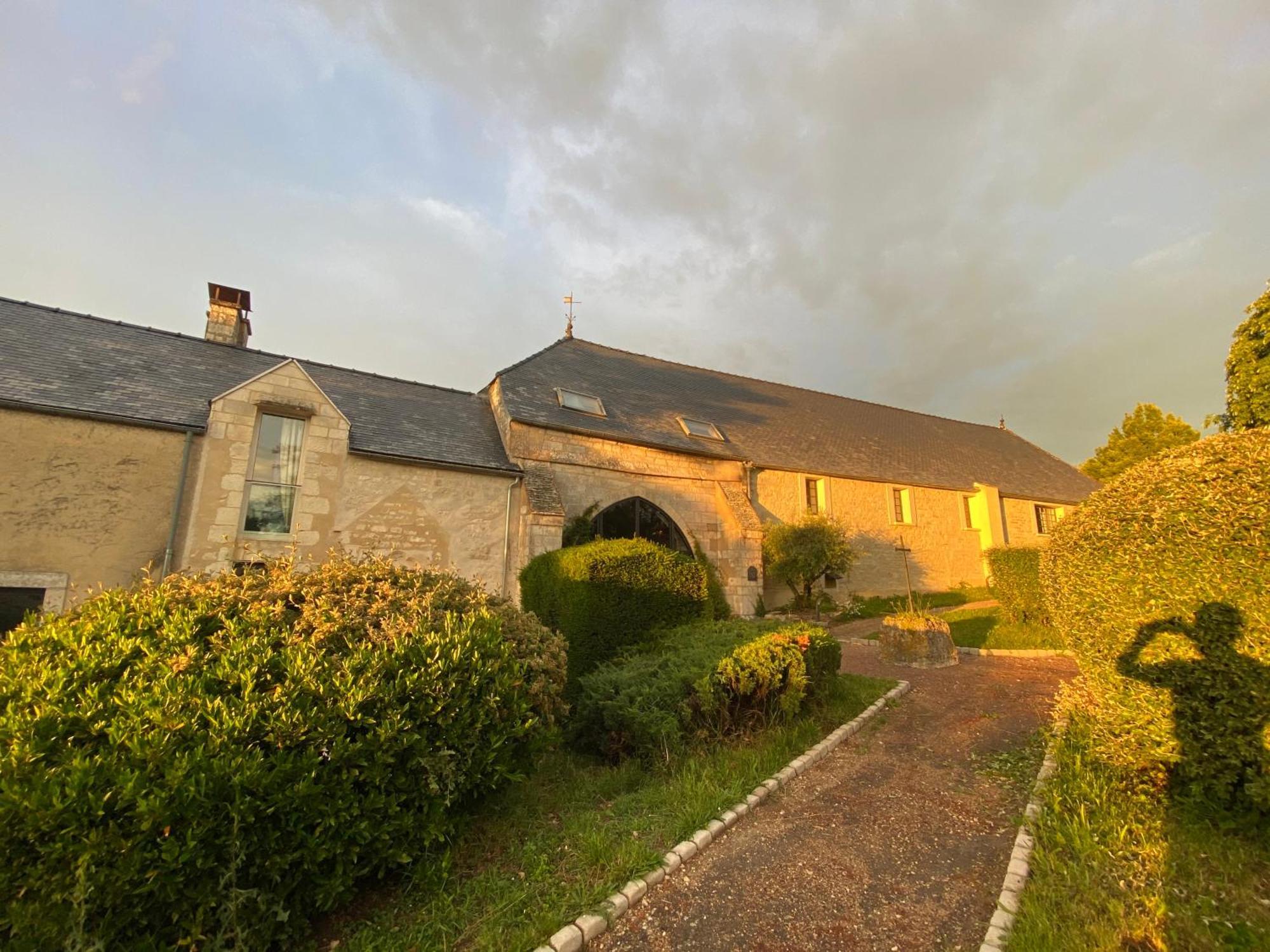 L'Abbaye Saint Michel Bed & Breakfast ตอนแนร์ ภายนอก รูปภาพ