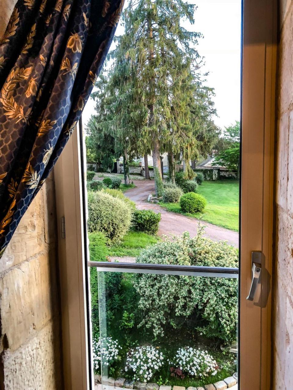 L'Abbaye Saint Michel Bed & Breakfast ตอนแนร์ ภายนอก รูปภาพ